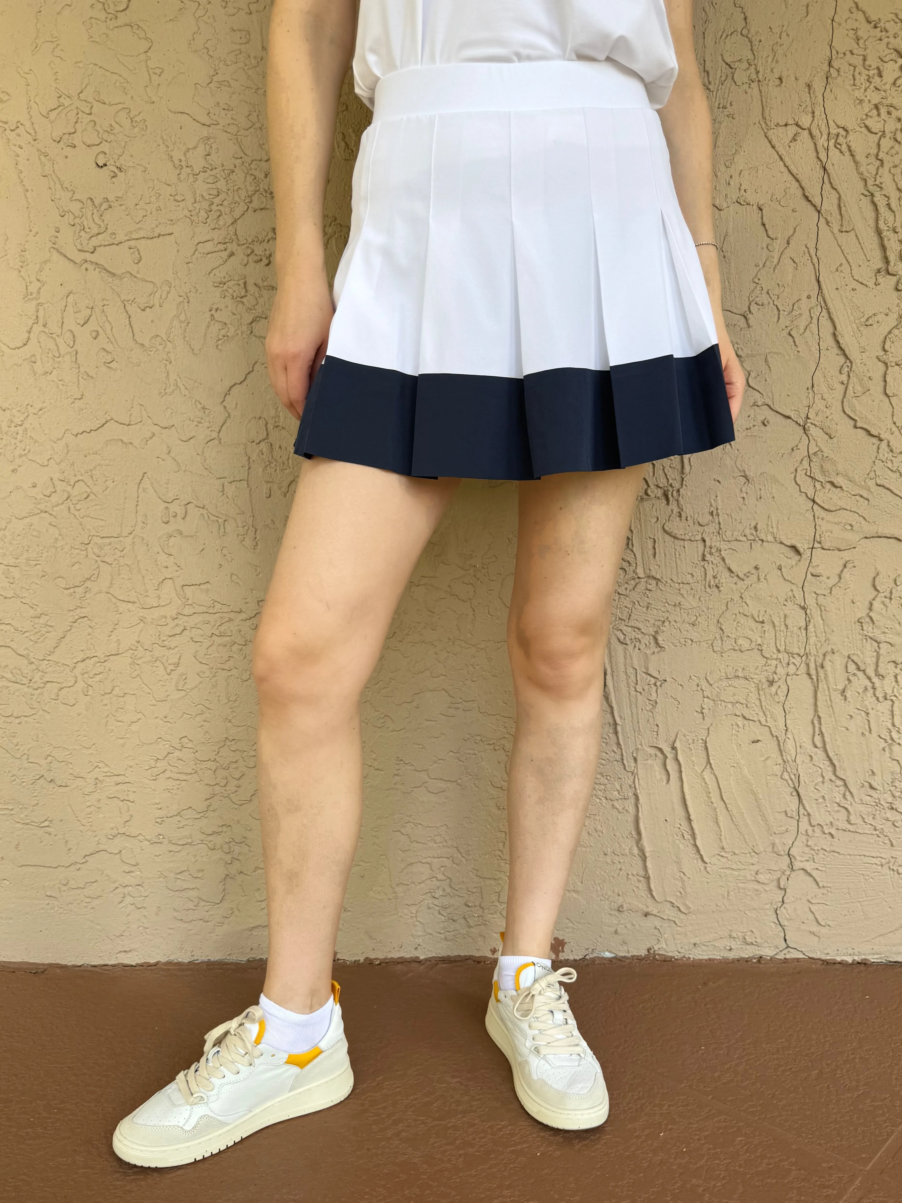 Chase High Rise Skort 14.5" - White/Blue Nights