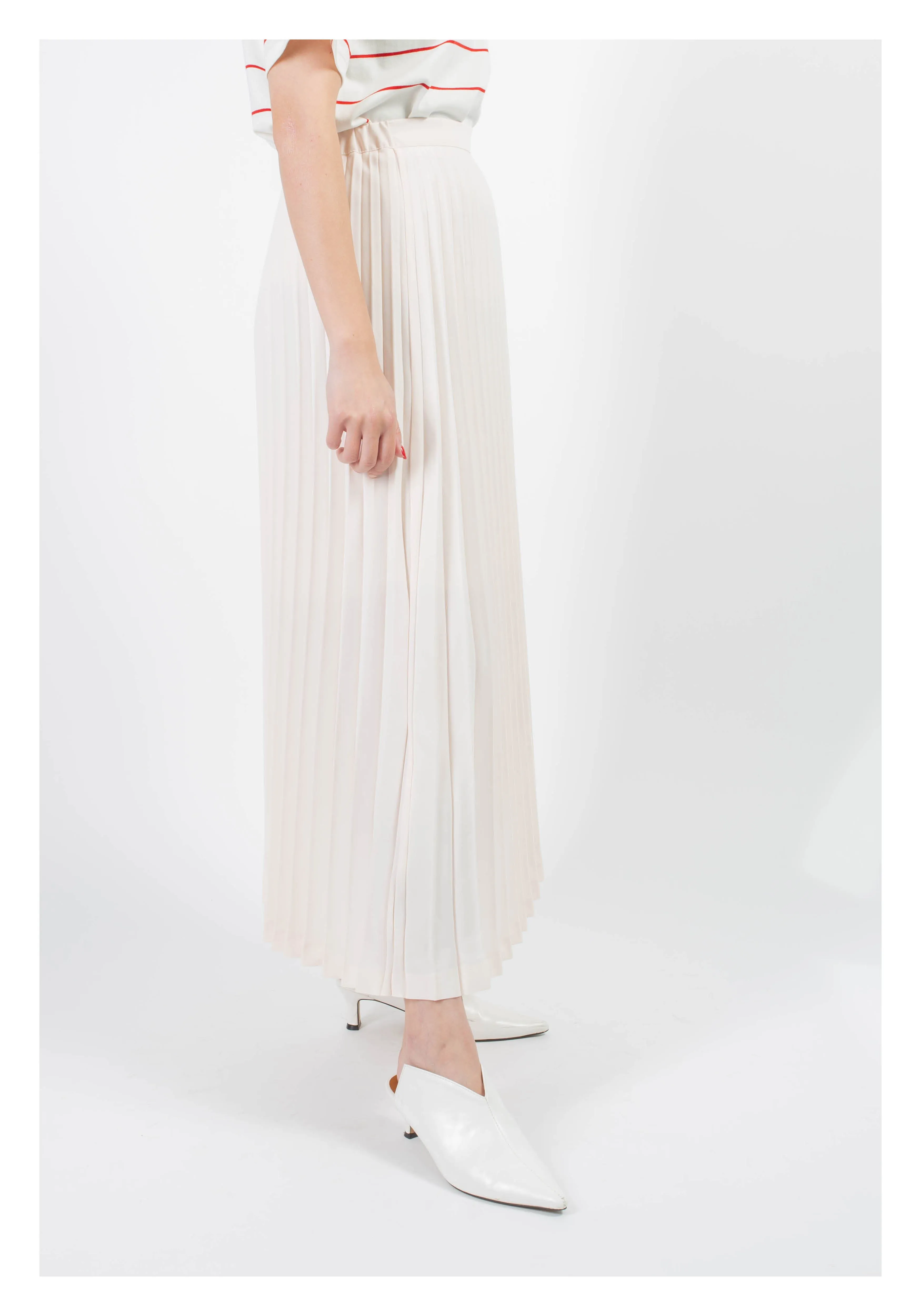 Essential Drape Pleated Skirt Ivory